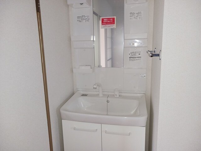 洗面設備　コンパクトで使いやすい洗面所