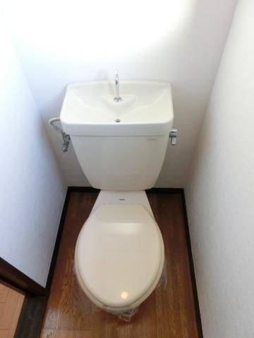 トイレ　バス・トイレ別　トイレに窓あり