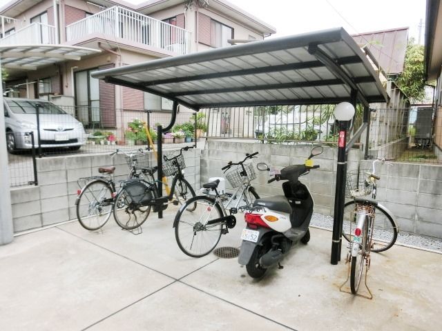 駐車場　敷地内駐輪場