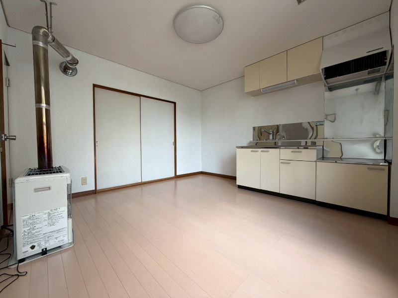 居室・リビング　広くてキレイなお部屋が広がっていて、充実した生活が送れそう。