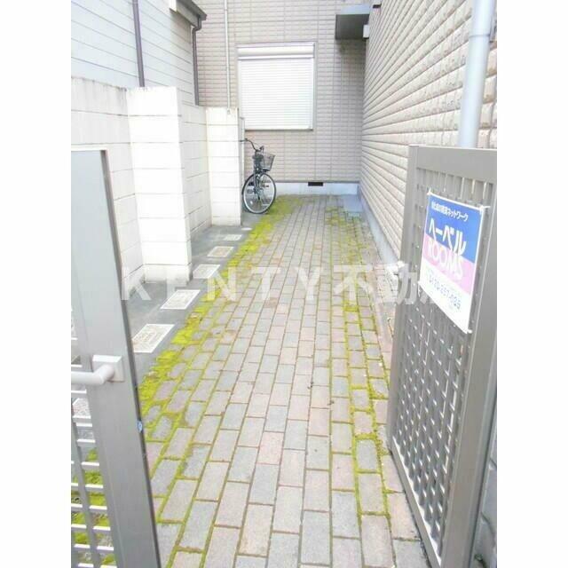 エントランス　建物の内部です