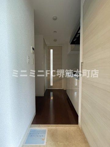 玄関　※建物内別間取参考写真
