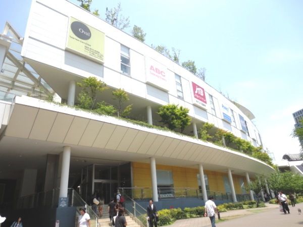 ショッピングセンター　ラゾーナ川崎（ショッピングセンター）まで450m