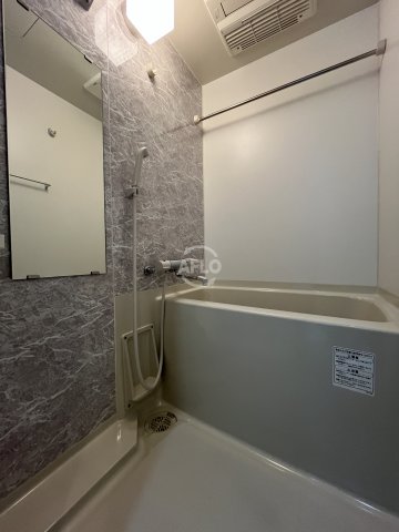 バス・シャワールーム　S-RESIDENCE新大阪WEST　浴室