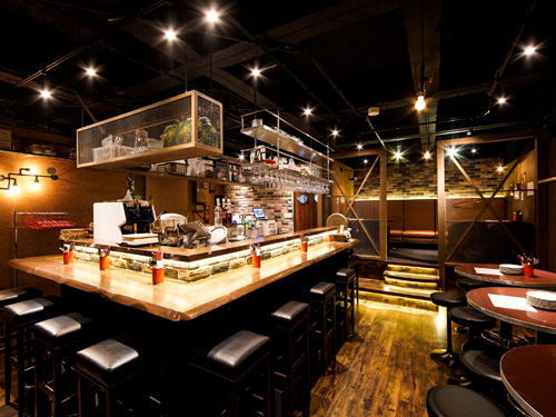 飲食店　肉バル エルトラゴン 日本橋店（飲食店）まで328m