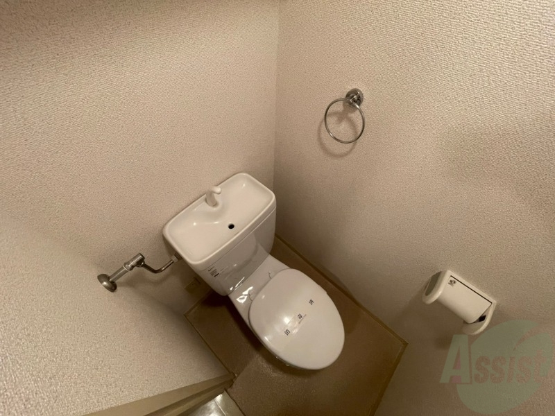 トイレ　こちらはトイレです。清潔感があり、安心して使用できます。