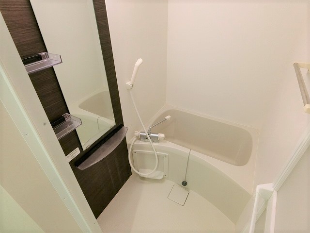 バス・シャワールーム　※別部屋のイメージ写真です。