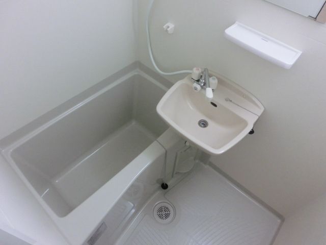 バス・シャワールーム　バス・トイレ別々のお風呂