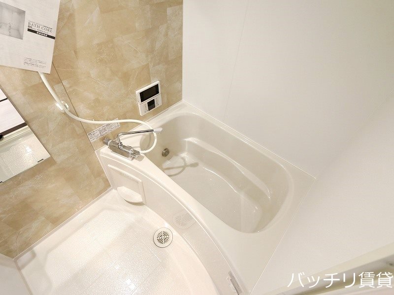 バス・シャワールーム　※同アパート別部屋写真の為、現状優先。
