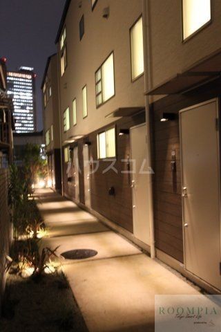 エントランス　エントランス