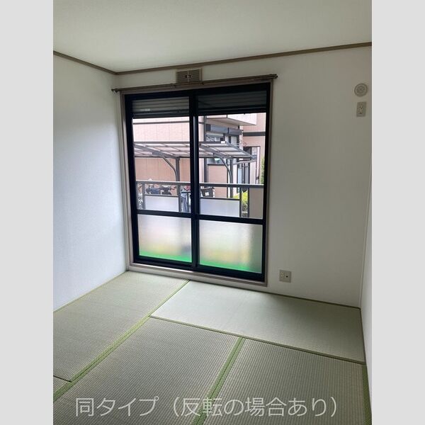 サンビレッジ・ラポール E棟の居間写真
