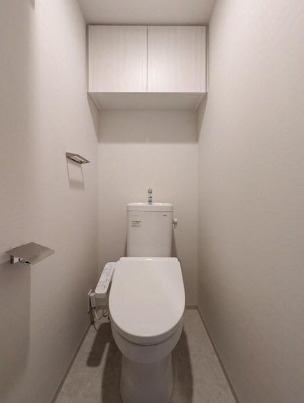 都営大江戸線 若松河田駅 徒歩4分 10階建 築2年のトイレ写真