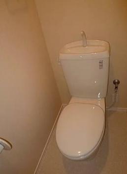 ＪＲ常磐線 南千住駅 徒歩12分 3階建 築14年のトイレ写真