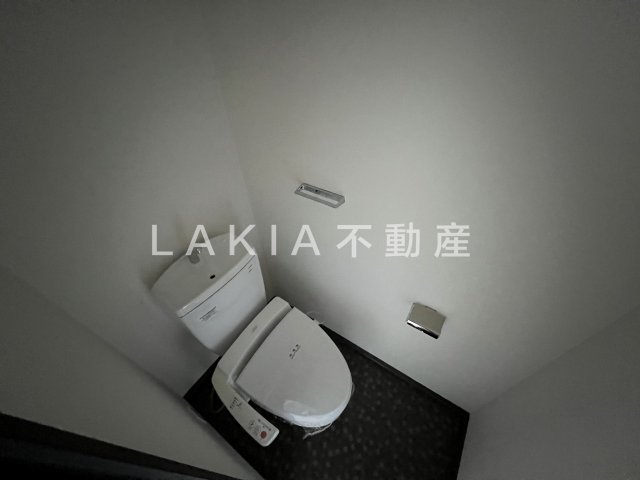 地下鉄千日前線 阿波座駅 徒歩3分 15階建 築17年のトイレ写真