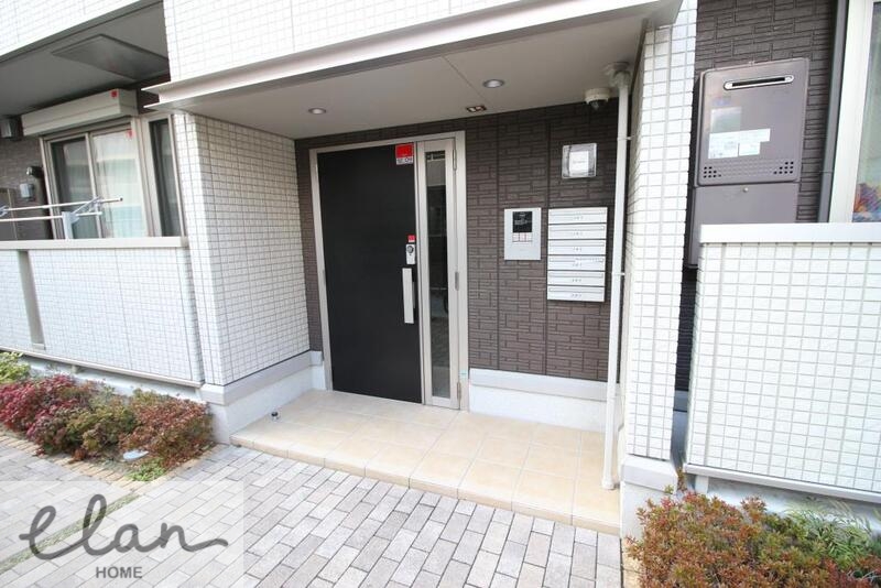 ＪＲ片町線 放出駅 徒歩10分 3階建 築11年の外観写真