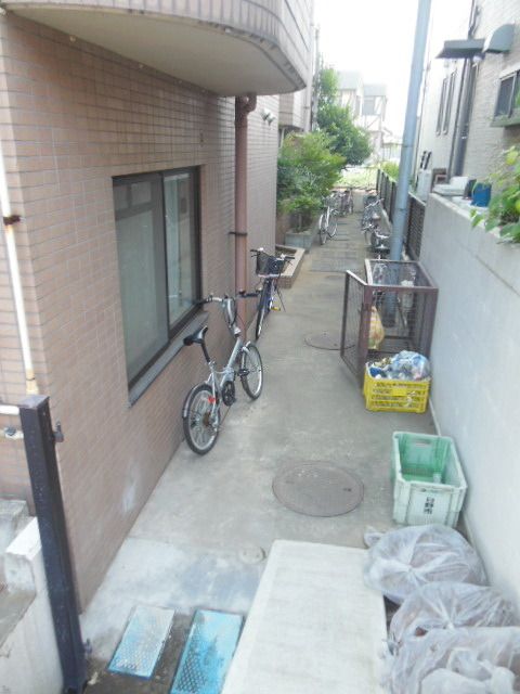 その他共有部分　★自転車置いてるよ★