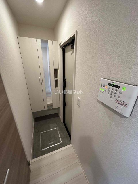 シャルマン ヴィオラの玄関写真