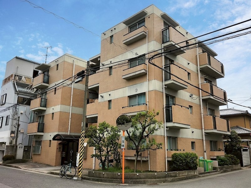 ロイヤル東園田の外観写真
