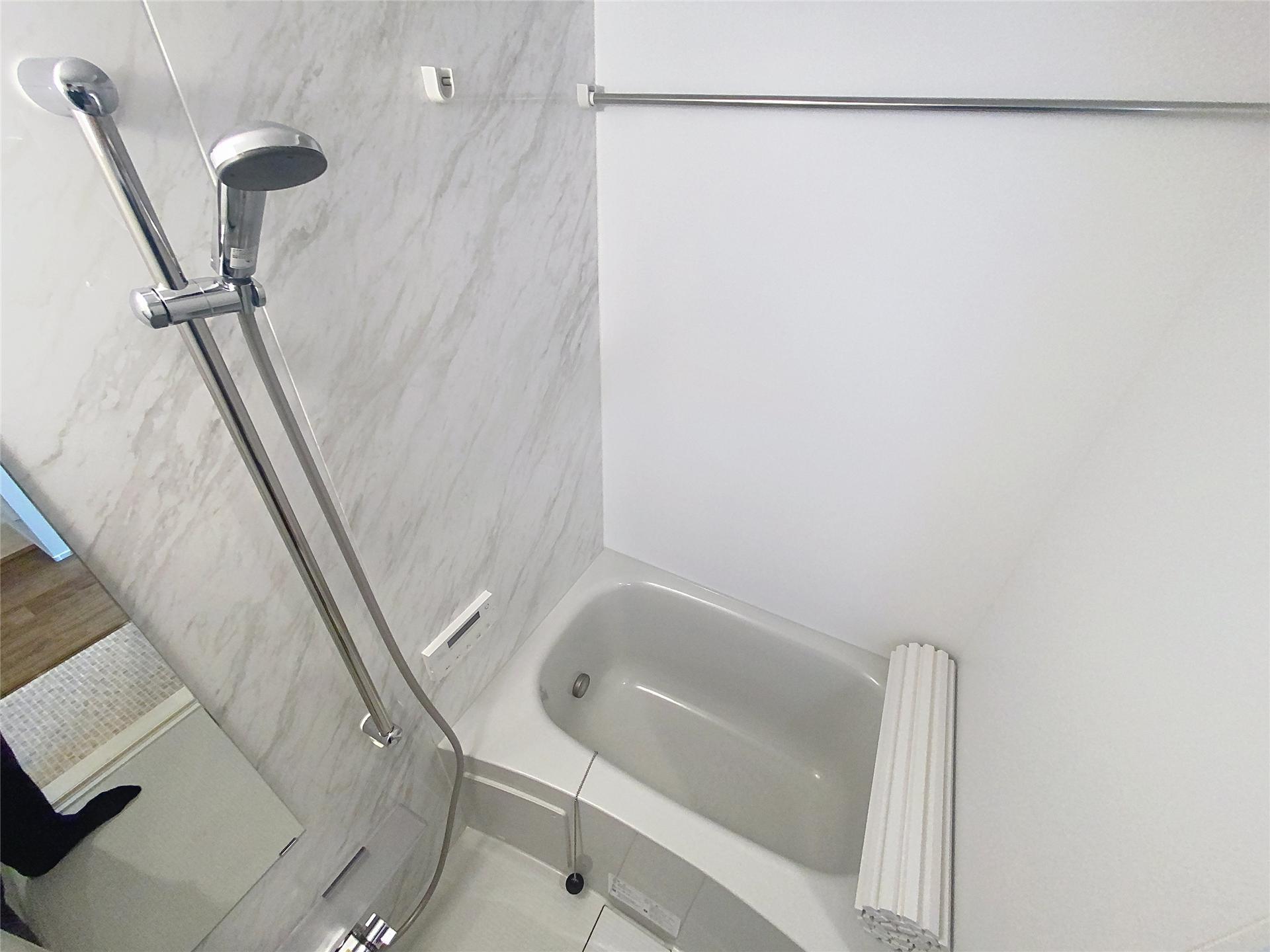 バス・シャワールーム　同建物別のお部屋のお写真です