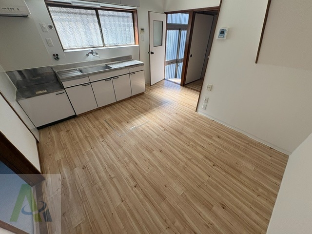 高取山町1丁目戸建の居間写真