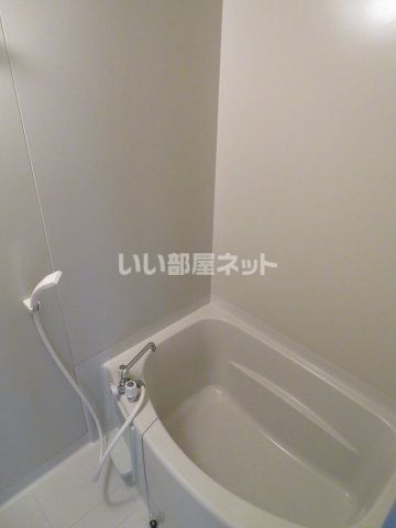 ＪＲ宇都宮線 小山駅 バス乗車時間：13分 最寄りバス停で下車 徒歩2分 2階建 築30年の風呂写真