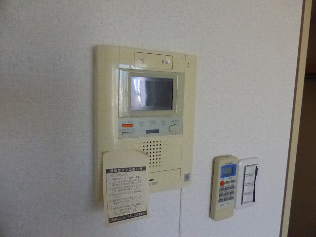 セキュリティ　この写真は同マンションの他のお部屋のものです