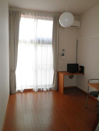 居室・リビング　1階のお部屋です。2階はジュータン