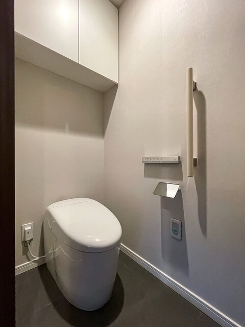 トイレ　※写真は同タイプ住戸です。