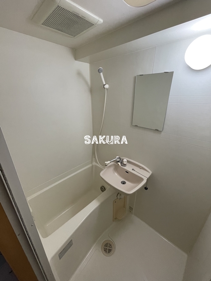 バス・シャワールーム　日々の疲れを癒すお風呂です♪