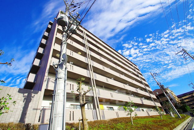 ＪＲ東海道本線 吹田駅 バス乗車時間：7分 最寄りバス停で下車 徒歩5分 築31年