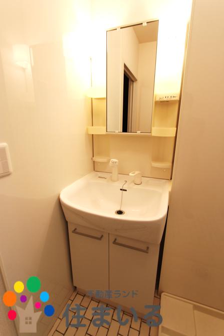 洗面設備　※写真は同型タイプとなります