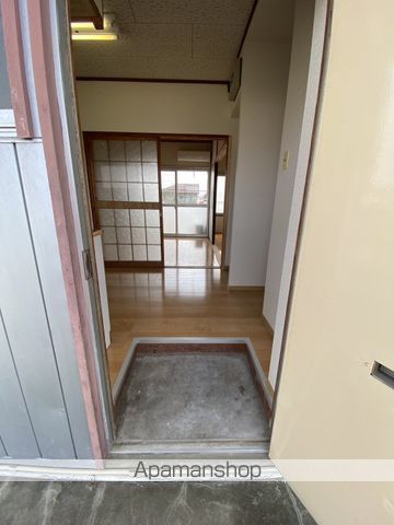 吉岡アパートの玄関写真