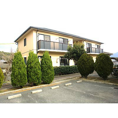 北九州市小倉南区高野のアパートの建物外観