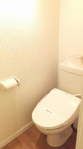 トイレ　ウォシュレット機能付き