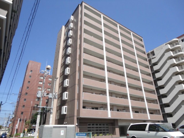 北九州市小倉北区三萩野のマンションの建物外観