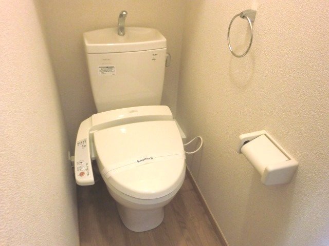 【レオパレスウッドタウンのトイレ】