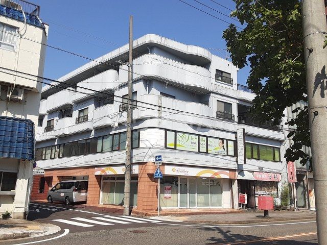 名古屋市東区山口町のマンションの建物外観