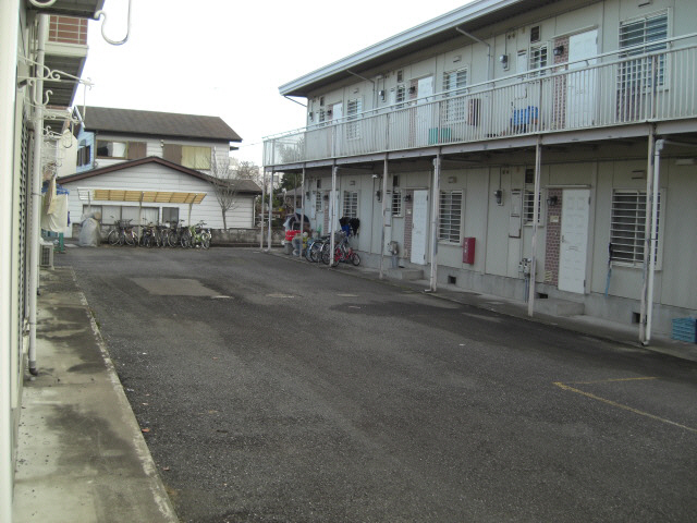 【塩谷郡高根沢町大字宝積寺のアパートの駐車場】