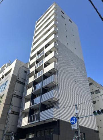 【台東区東上野のマンションの建物外観】