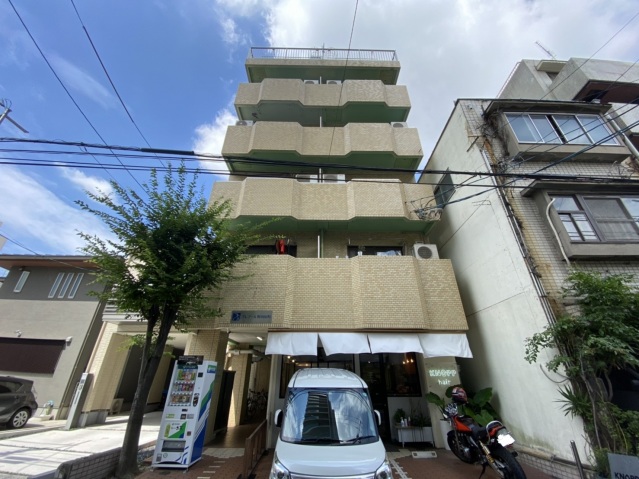 プレアール野田屋町の建物外観