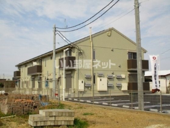 木更津市吾妻のアパートの建物外観