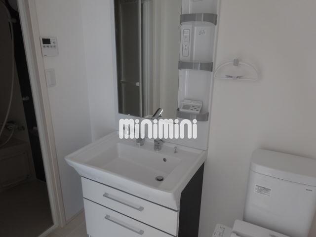 洗面設備　綺麗な脱衣所