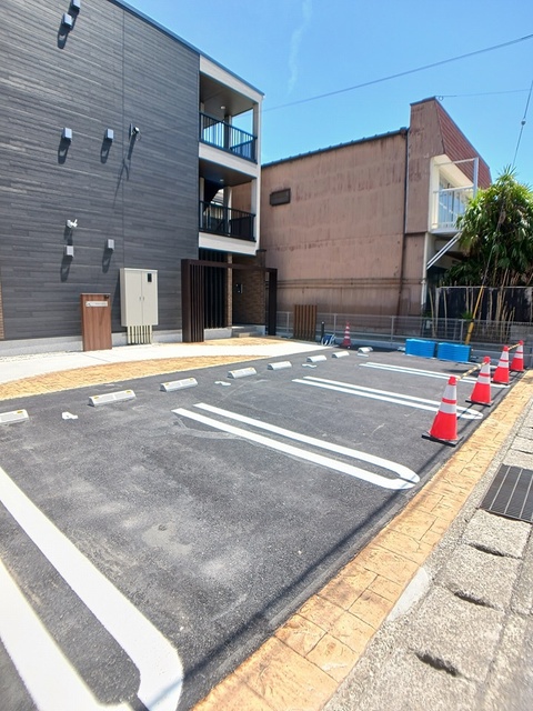 駐車場　駐車場