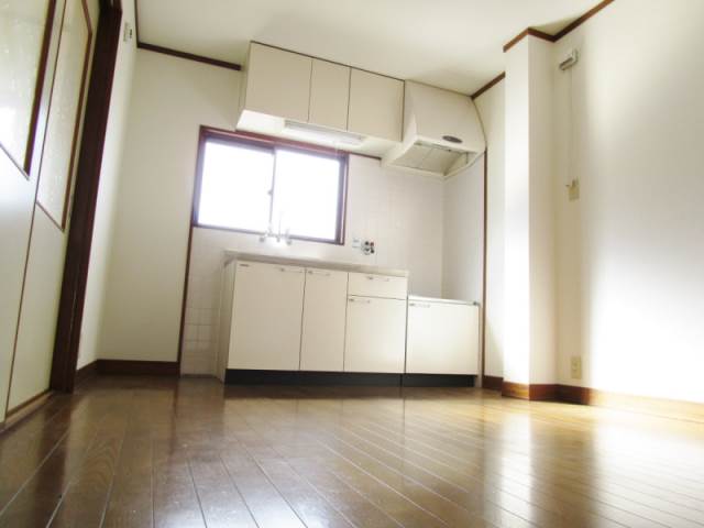 松本マンションの居間写真