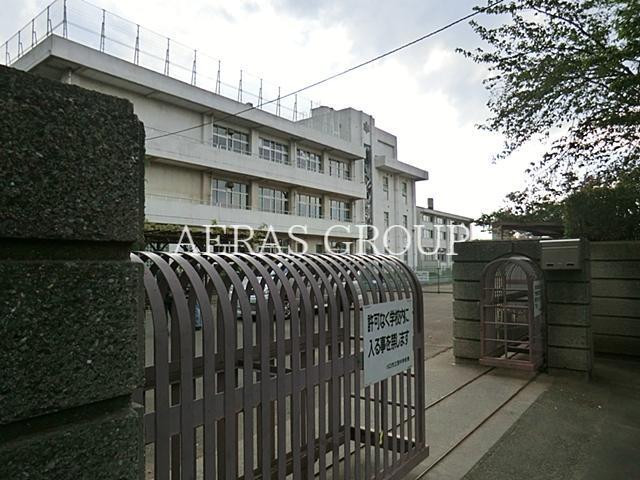 中学校　川口市立西中学校（中学校）まで433m