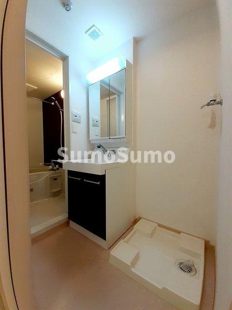 洗面設備　スペースが確保できる洗面所です