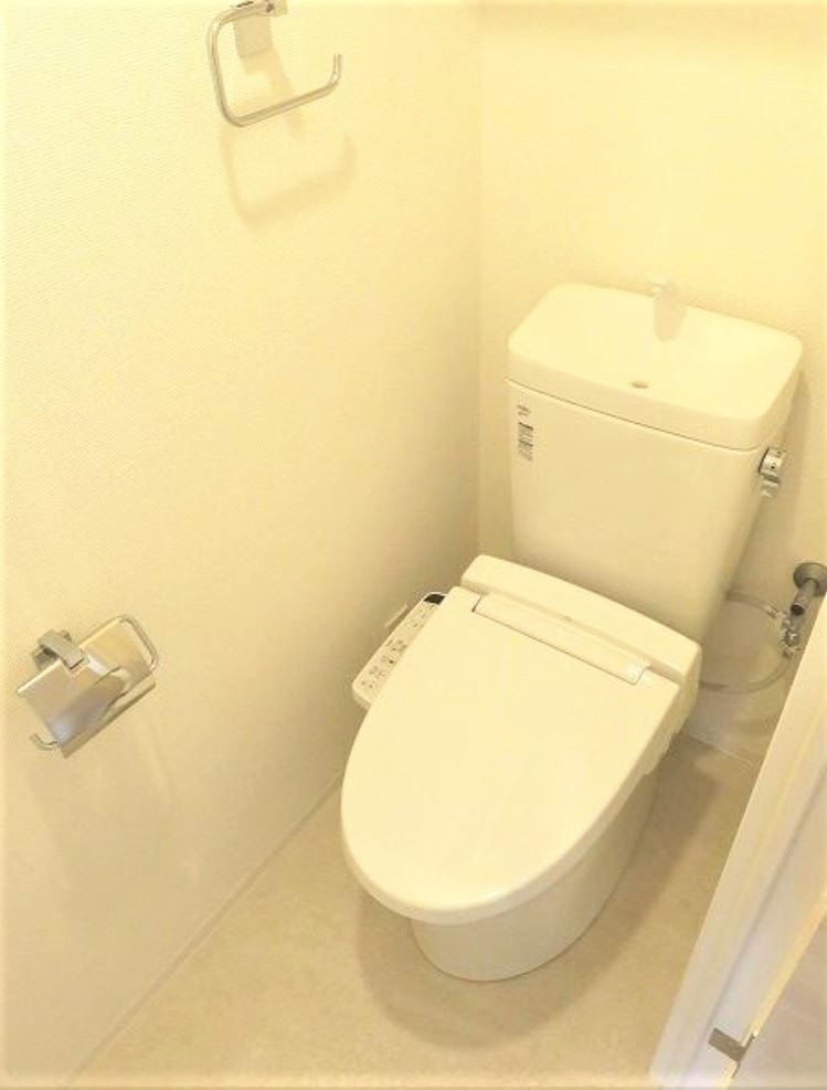 トイレ　★温水洗浄便座★★家具が置きやすい間取りです★