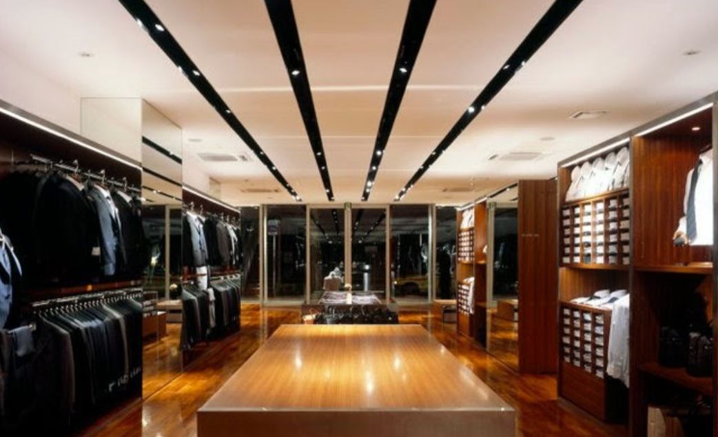 ショッピングセンター　SUIT　SELECT　KAMATA　WEST（ショッピングセンター）まで639m