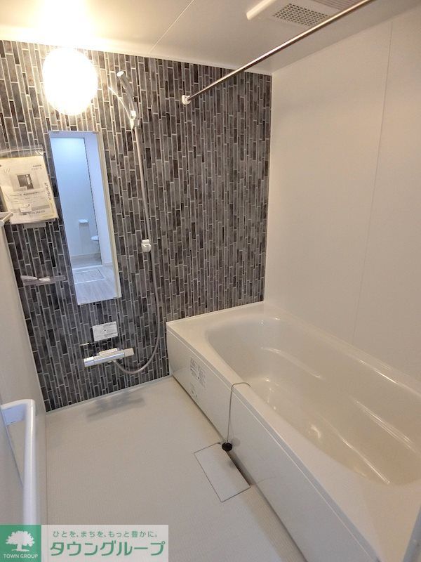 バス・シャワールーム　一日の疲れは戸建サイズの浴槽に入ってリフレッシュ！浴室乾燥…