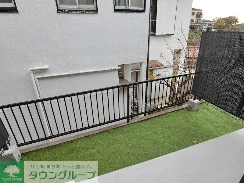 バルコニー　1Fは広々としたテラス付き！